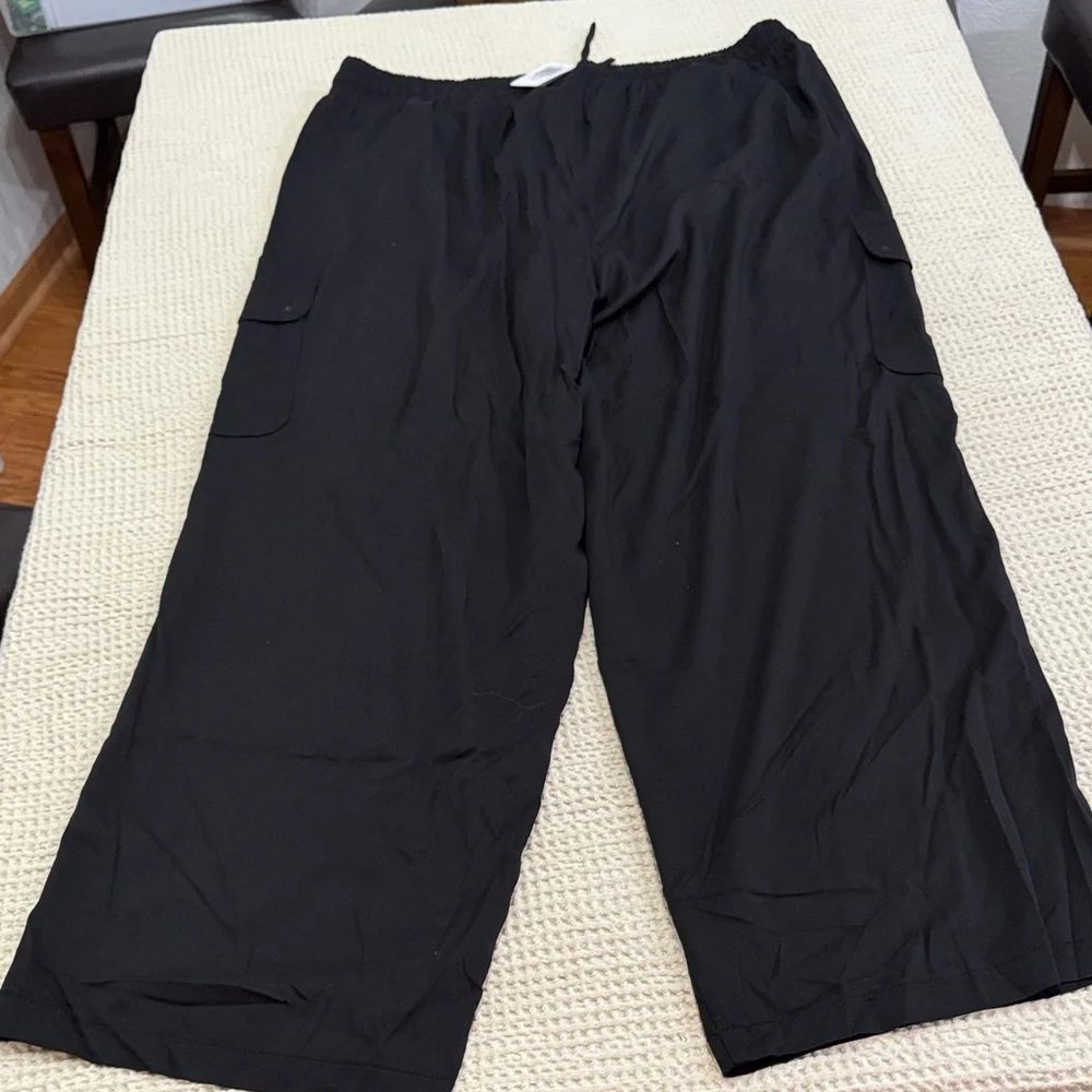torrid Black Wide-Leg Cargo Pants - Picture 4 of 8